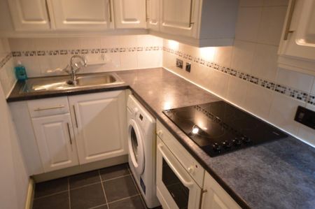 1 bedroom flat to rent - Photo 5