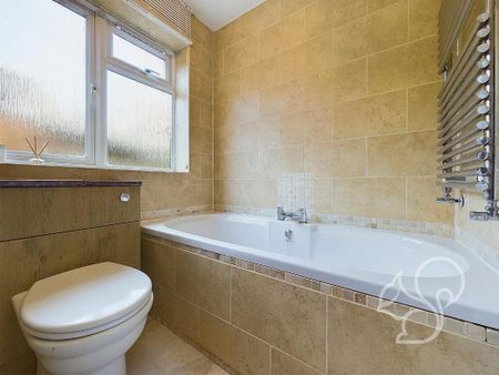 3 bedroom semi-detached bungalow to rent - Photo 3