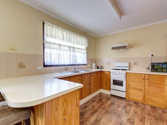 2/31 Clee Crescent, Strathdale - Photo 1