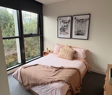 St Kilda Road - Photo 2