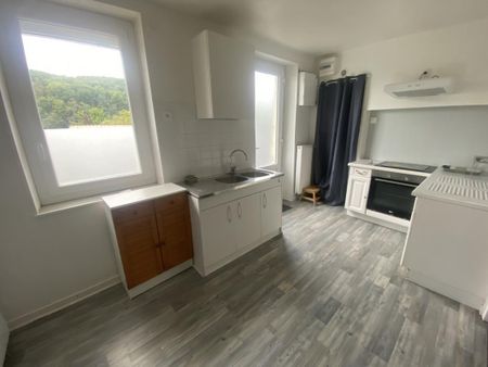 Location Appartement 4 pièces Meublé 95m² LE CREUSOT 71200 - Photo 5