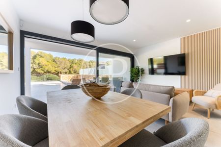 Townhouse for rent in Cala Mendia - Photo 5