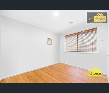 12 Rutman Close, Werribee, Vic 3030 - Photo 5