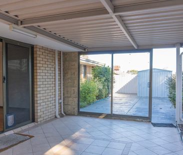 21 Honeysett Court, Hamilton Hill, WA 6163 - Photo 1