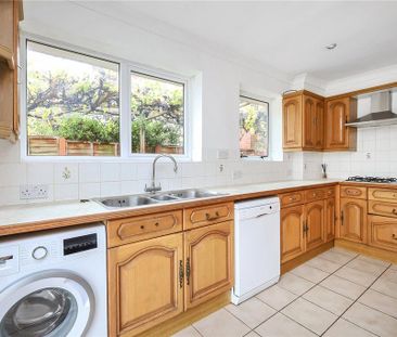 4 bedroom detached house to rent - Photo 4