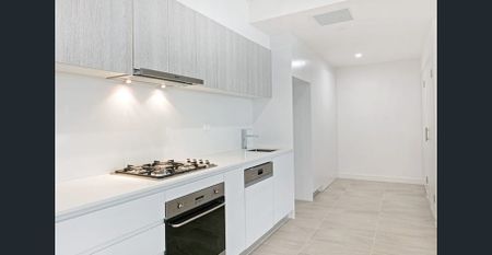 Beachside Living in the Heart of Dee Why - Photo 3