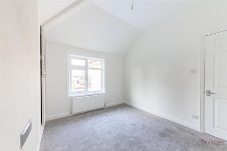 3 bedroom detached house to rent - Photo 4