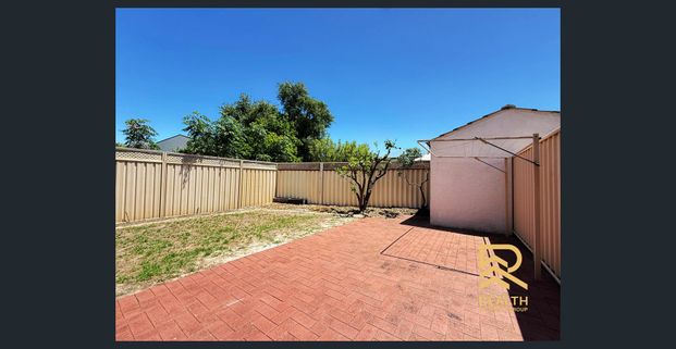 Charming Two-Storey Home Near Curtin University & Waterford Plaza - Photo 1