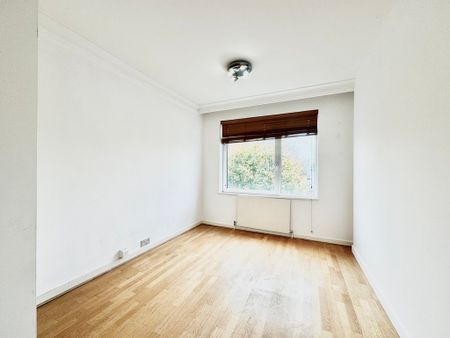 3 Bedroom Apartment, St. John’s Avenue, London - Photo 3