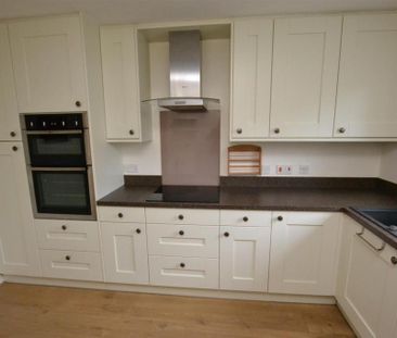 3 bedroom detached house to rent - Photo 5