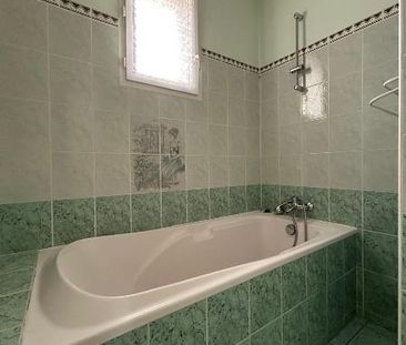 Location Appartement 3 pièces 65m² ST LEONARD DE NOBLAT 87400 - Photo 6