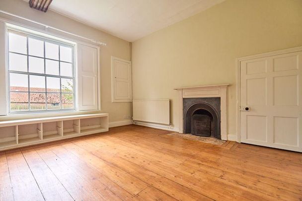 11 bedroom character property to rent - Photo 1