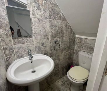 3 bedroom ground floor flat to rent - Photo 1