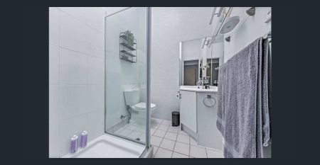 Prime Cannonvale location. Renovated Townhouse! - Photo 5