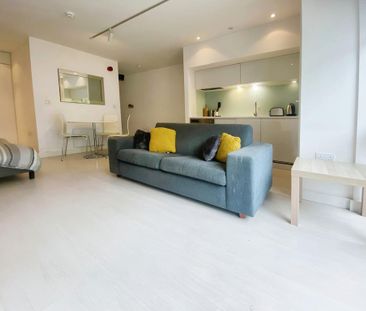 Studio to rent - Photo 1