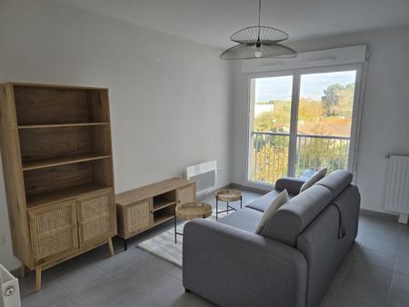 Location Appartement 1 pièce 24m² ST HERBLAIN 44800 - Photo 2