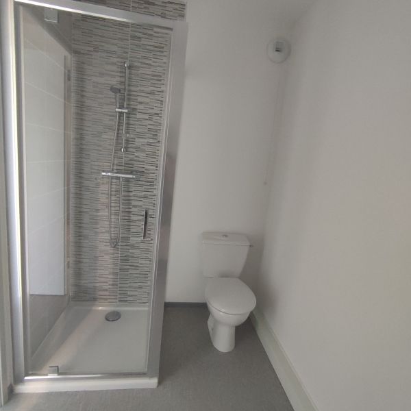 Location Appartement 1 pièce 18m² NIMES 30000 - Photo 1