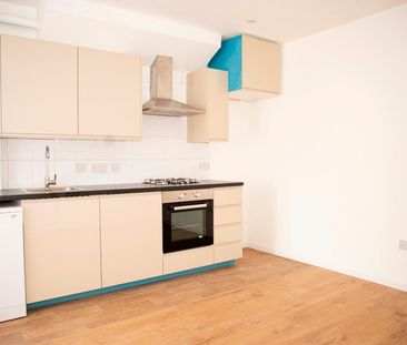 2 Bed Maisonette, Kenmere Gardens, HA0 - Photo 5