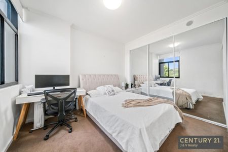 Perfectly Located 2 Bedroom Gem&excl; - Photo 2