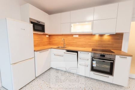 Pronájem bytu 2+kk 39 m², náměstí Bořislavka 2028, Praha - Fotografie 2