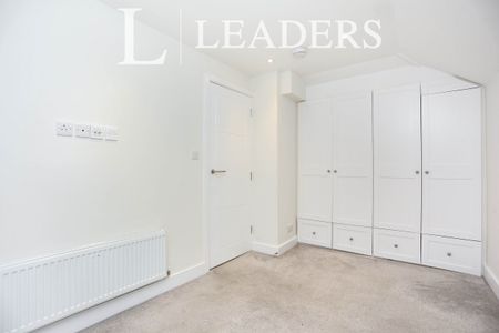 2 bedroom apartment to rent Theodore Road, Hither Green, SE13 - Photo 5