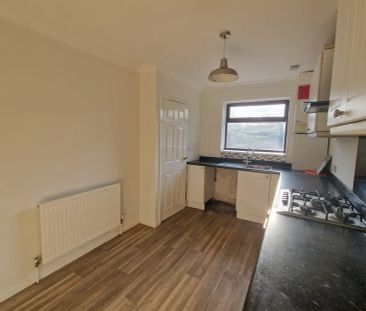 High Street, KNOTTINGLEY - Photo 1