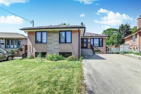 For Lease - 39 Aveline Crescent Unit# Main, Toronto, Ontario - Photo 3