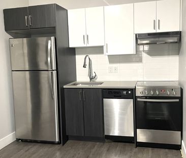 2326 Agricola – TRENDY NORTH END 1 BR 1 BATH APARTMENT JULY 1ST - Photo 3