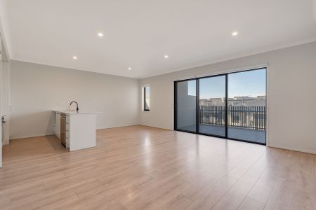 Low Maintenance Family Home - Photo 2