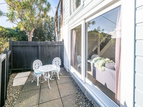 1b Hawtrey Terrace, Johnsonville - Photo 1