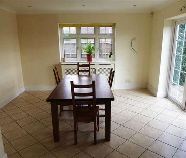 Broom Hill Road, Rochester, ME2 - Photo 2