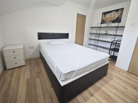 Blackfriars Court, Newcastle Upon Tyne - Photo 3