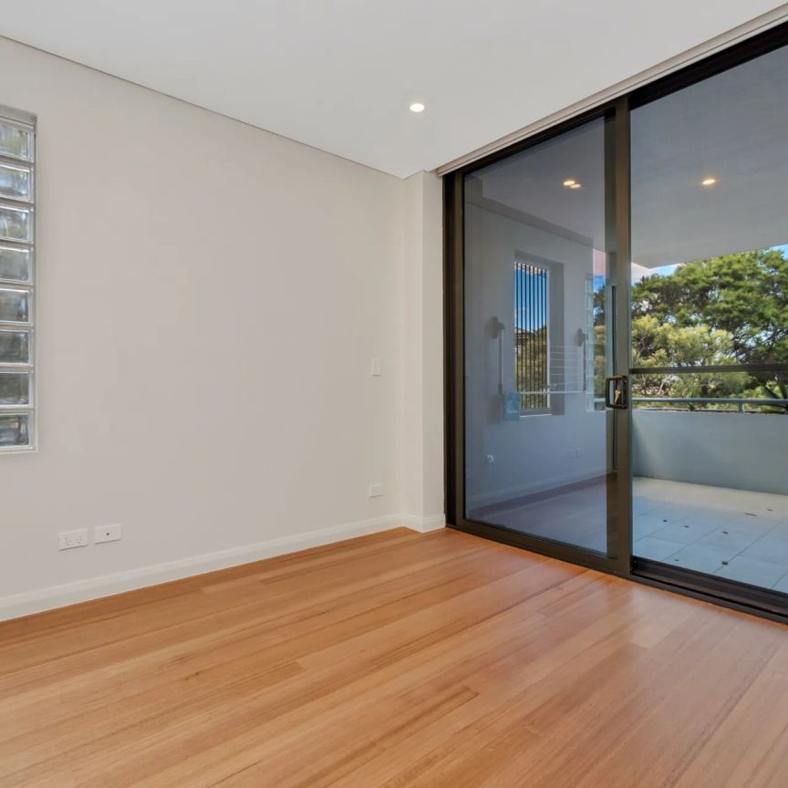 Unit 3/124 Crystal Street, Petersham. - Photo 1