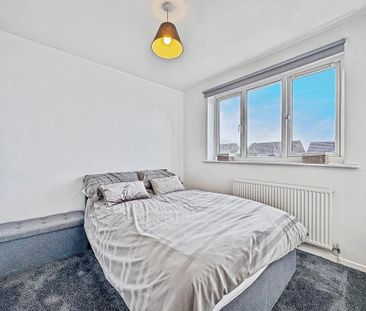 2 bedroom semi-detached house to rent - Photo 6