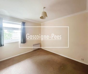 Tadley, RG26 - Photo 2