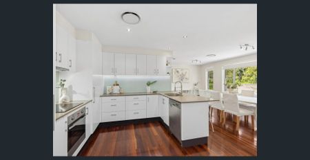 Elevated living, beautiful family retreat - Photo 2