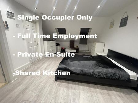 1 bedroom in a house share to rent - Photo 4