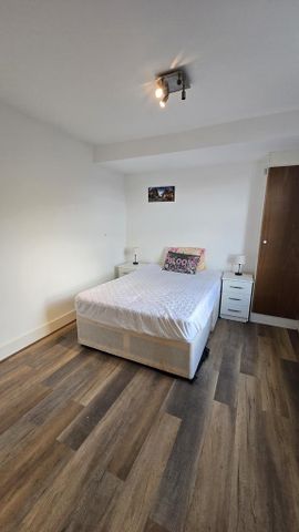 3 bedroom flat to rent - Photo 5
