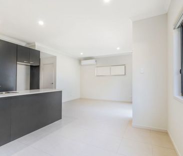 Top Quality Townhouse Available - $500 Per Week Increasing to $625 ... - Photo 6