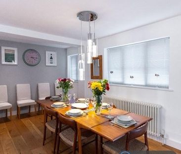 3 bedroom detached house to rent - Photo 2