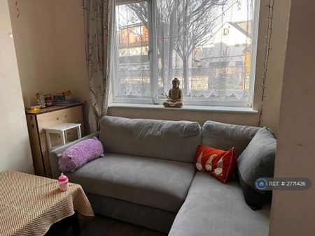 3 bedroom terraced house to rent - Photo 5