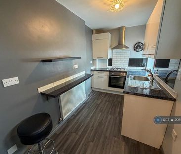 3 bedroom terraced house to rent - Photo 5