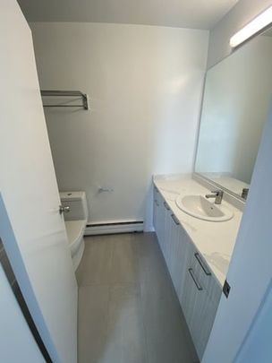 YORK HOUSE - Photo 1