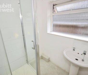 4 bedroom semi-detached house to rent - Photo 3