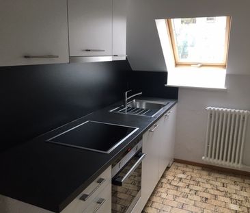 APPARTEMENT AVEC BALCON PROCHE DE TOUTES LES COMMODITES - Foto 4