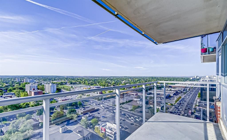 For Lease - 215 Queen Street Unit# 2207, Brampton, Ontario - Photo 4