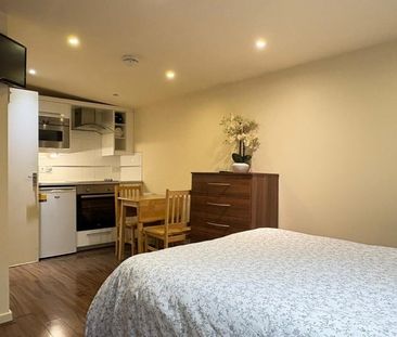 Studio Flat, Cranhurst Road, NW2 - Photo 1