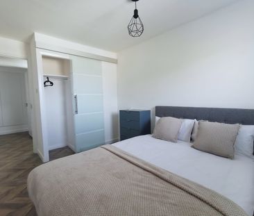 Room in a Shared Flat, Restalrig Road South, EH7 - Photo 2