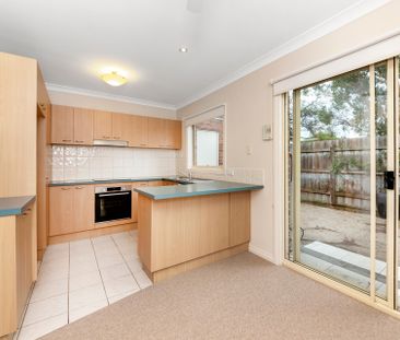 2/18 Small Street, Hampton VIC 3188 - Villa For Rent | Domain - Photo 3