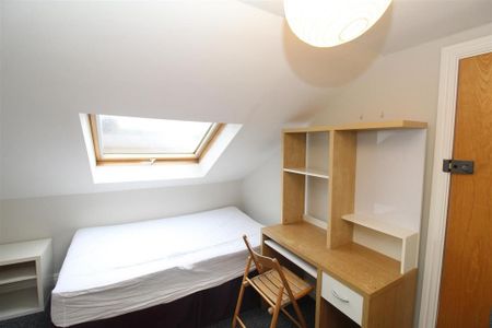 8 bedroom house to rent - Photo 4